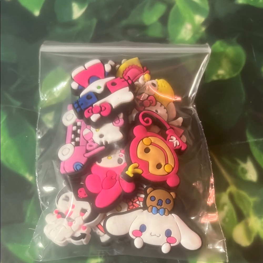 10 Hello Kitty Croc Charms Jibbit Shoe Charm - Picture 5 of 6